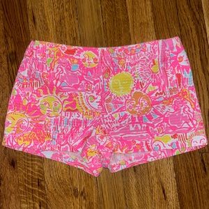 Lilly Pulitzer girls short, size 14. Pull-on style with 2 waist button cinches.